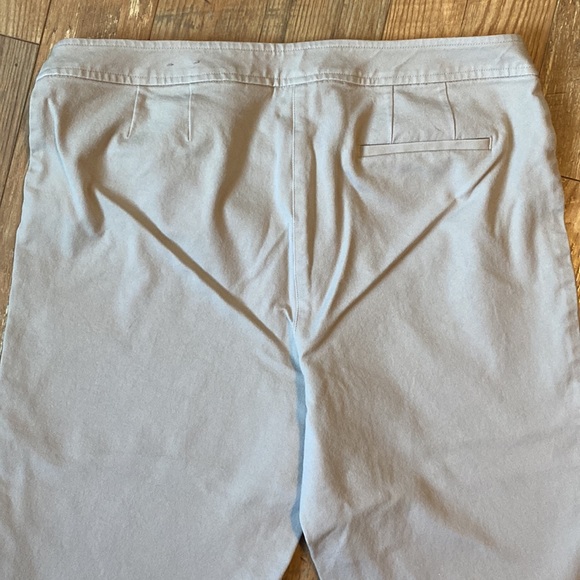 Chico’s Khaki Capris - Picture 6 of 8